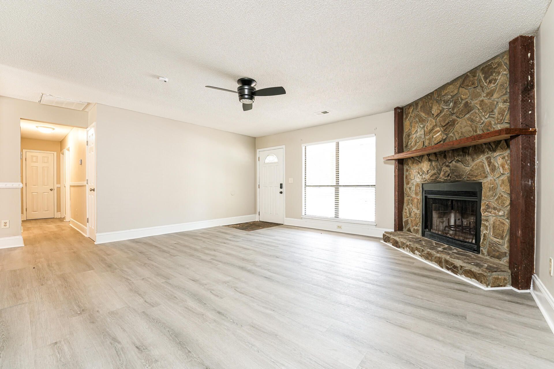 213 Sagebrush Lane Photo 7