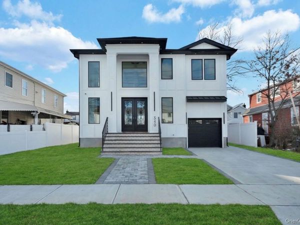 340 Doris Avenue, Franklin Square, NY 11010