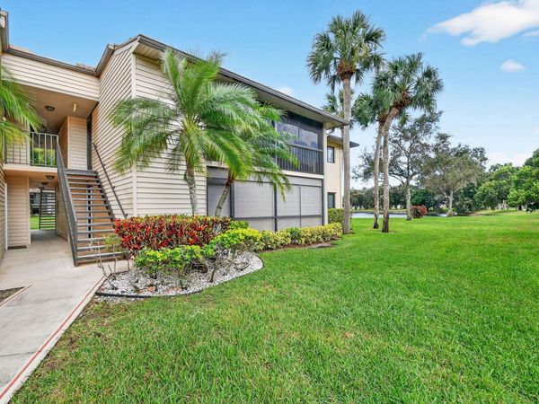 15488 Lakes Of Delray Boulevard, Unit 207, Delray Beach, FL 33484