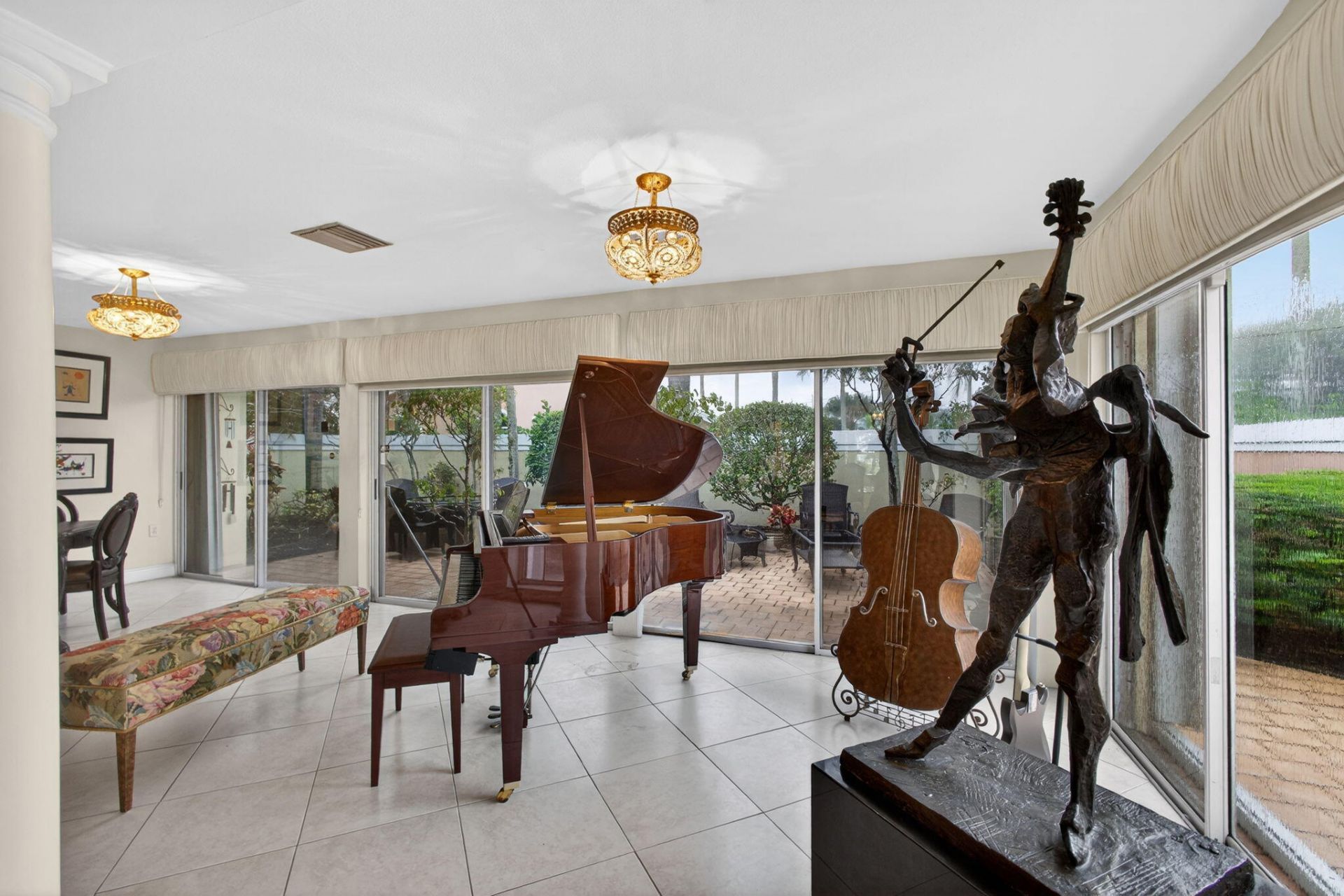 2347 Saratoga Bay Drive, West Palm Beach, FL 33409 Photo