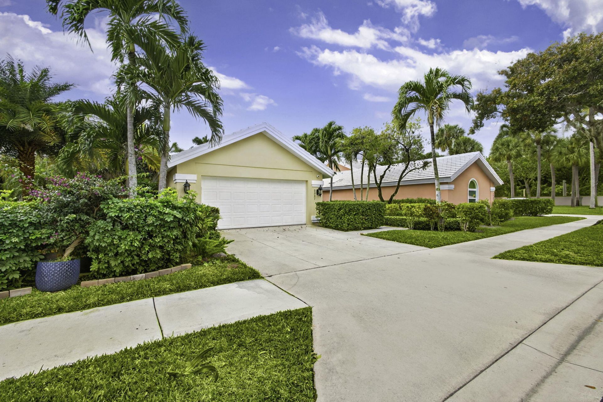 2347 Saratoga Bay Drive, West Palm Beach, FL 33409 Photo