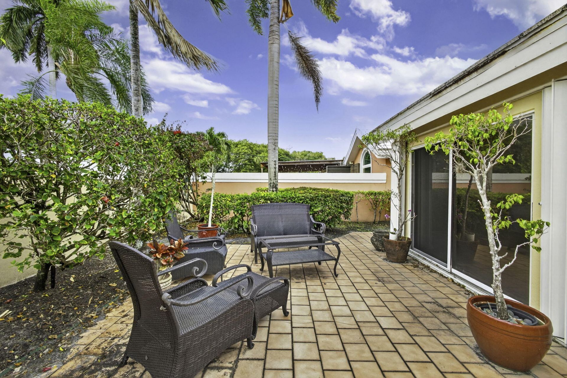 2347 Saratoga Bay Drive, West Palm Beach, FL 33409 Photo