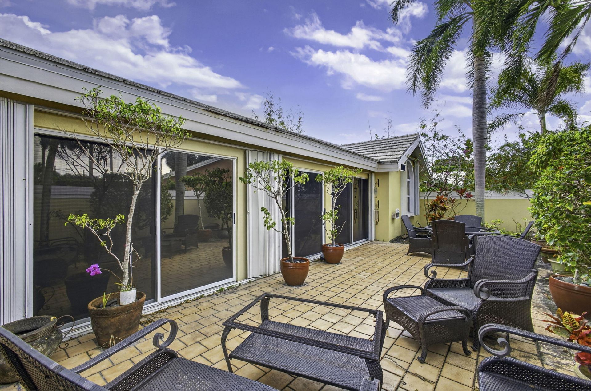 2347 Saratoga Bay Drive, West Palm Beach, FL 33409 Photo