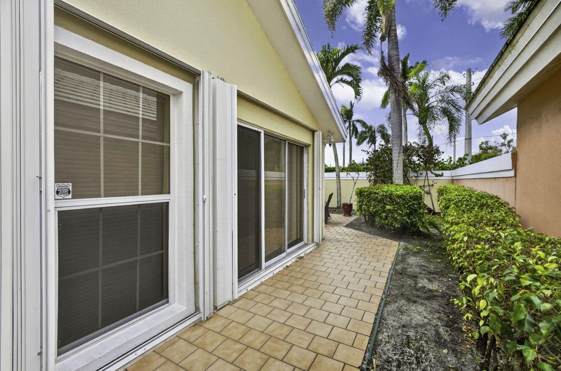 2347 Saratoga Bay Drive, West Palm Beach, FL 33409 Photo