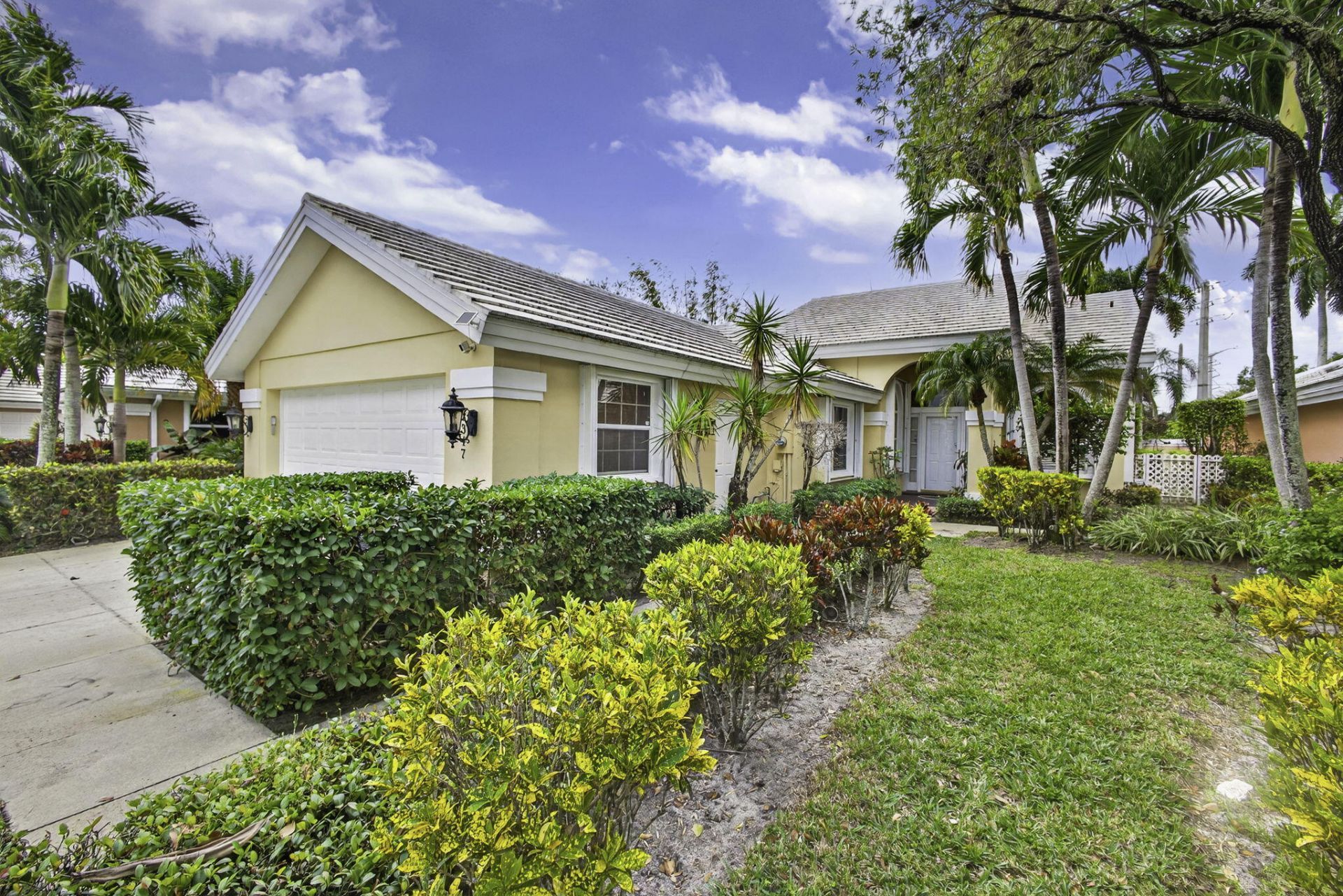 2347 Saratoga Bay Drive, West Palm Beach, FL 33409 Photo
