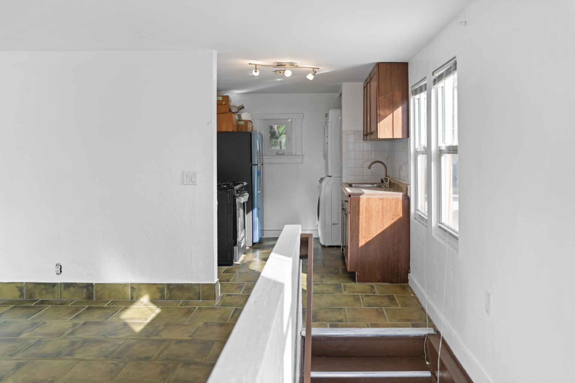 735 Colonial Road, West Palm Beach, FL 33405 Photo