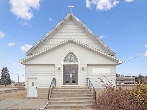 101 Clark Street, Dysart, IA 52224