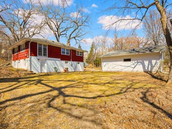 576 Lexington Parkway S, Saint Paul, MN 55116