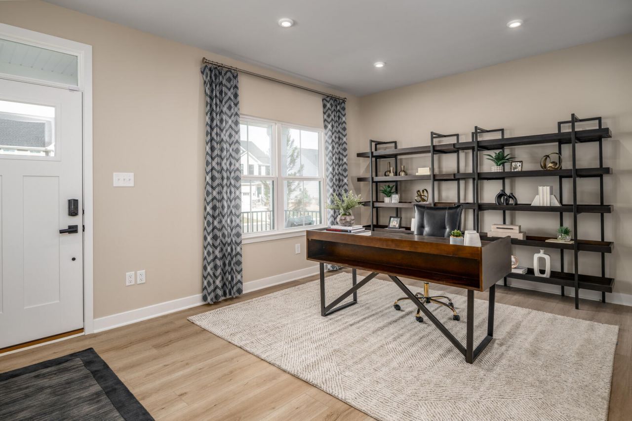 1031 N Thinleaf Avenue Photo 12