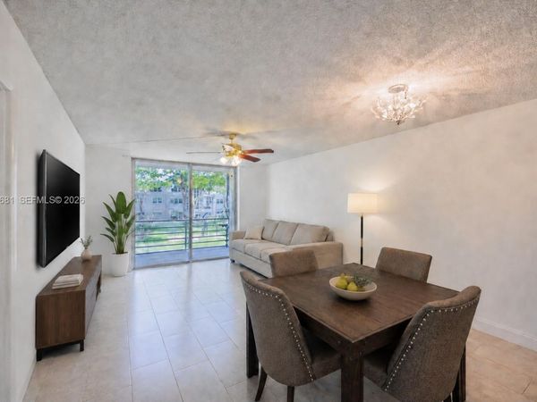 9100 Lime Bay Blvd, Unit 209, Tamarac, FL 33321