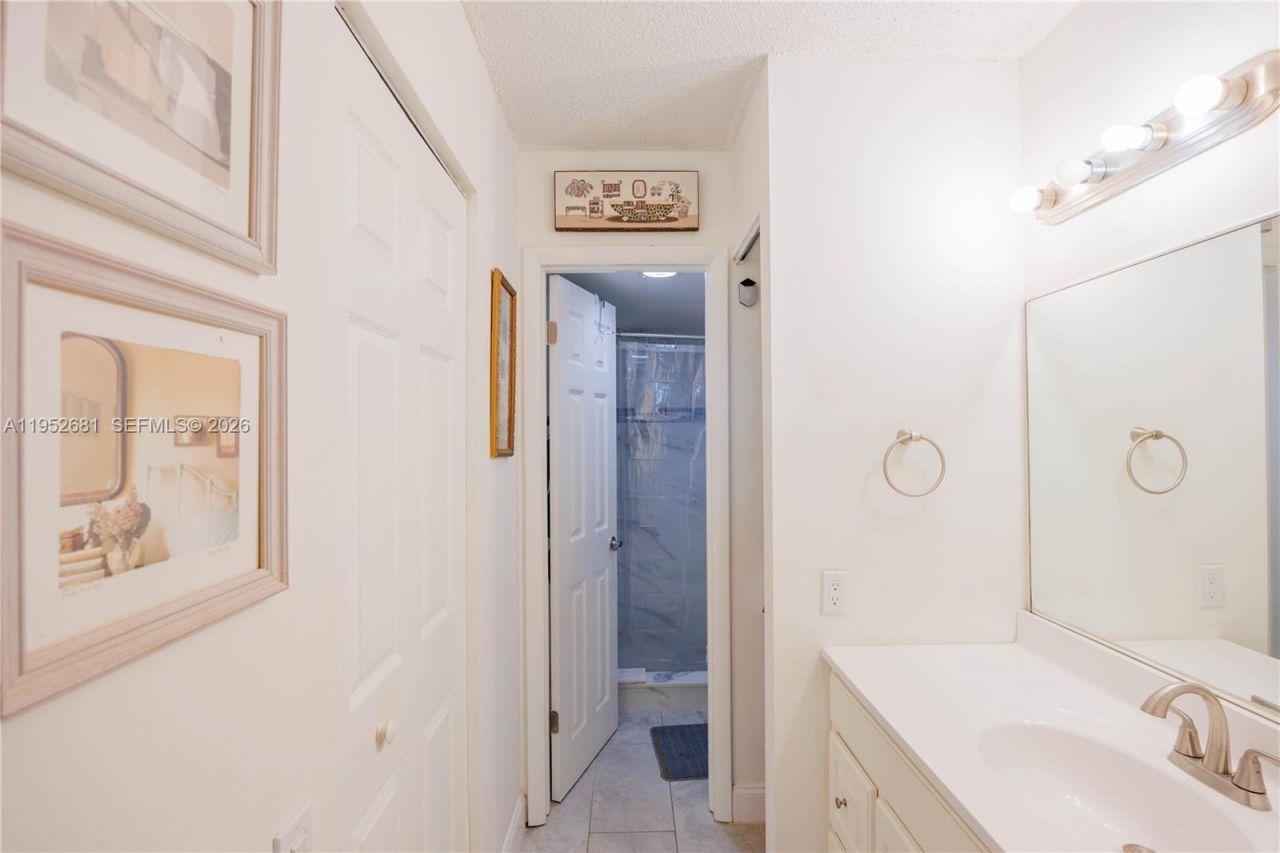 9100 Lime Bay Blvd, Unit 209, Tamarac, FL 33321 Photo