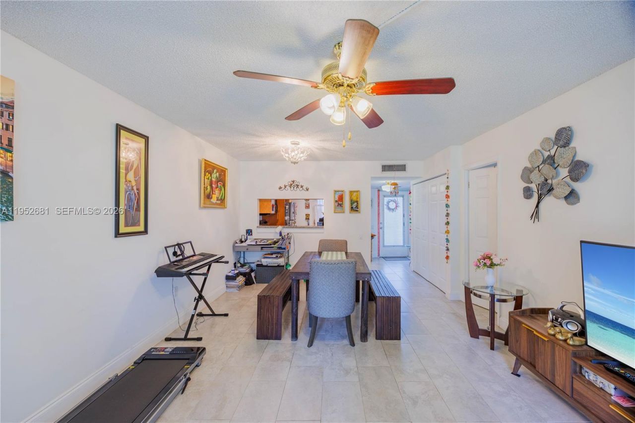 9100 Lime Bay Blvd, Unit 209, Tamarac, FL 33321 Photo