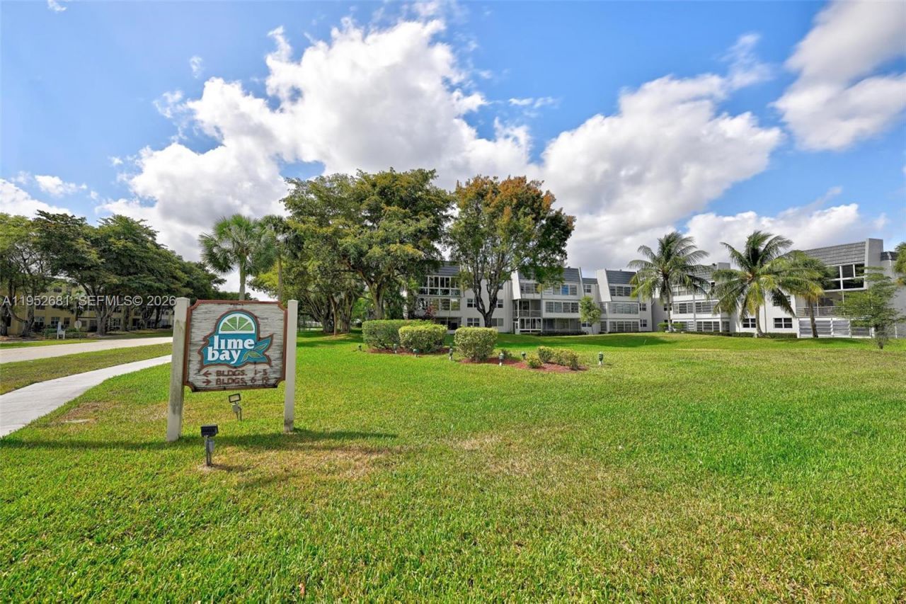 9100 Lime Bay Blvd, Unit 209, Tamarac, FL 33321 Photo