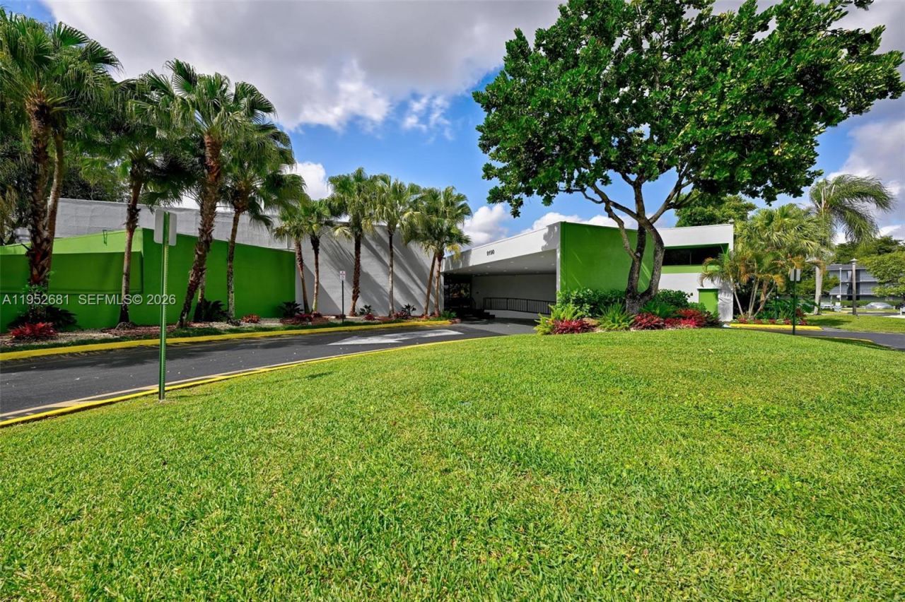 9100 Lime Bay Blvd, Unit 209, Tamarac, FL 33321 Photo