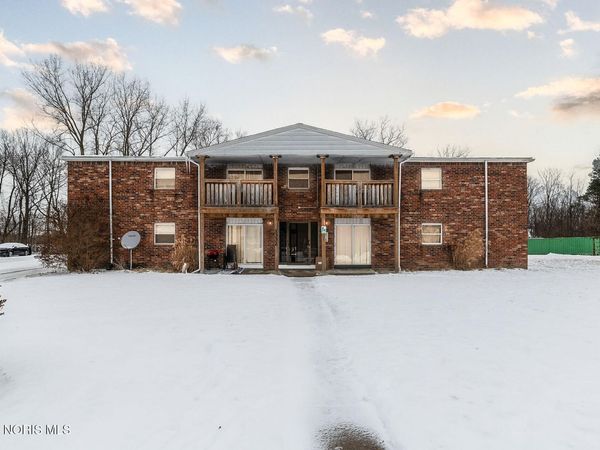 1332 Brooke Park Drive, Toledo, OH 43612