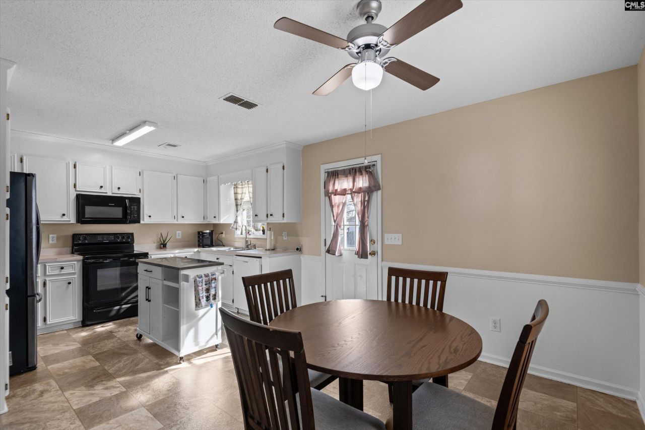 221 Colony Lakes Drive Photo 9