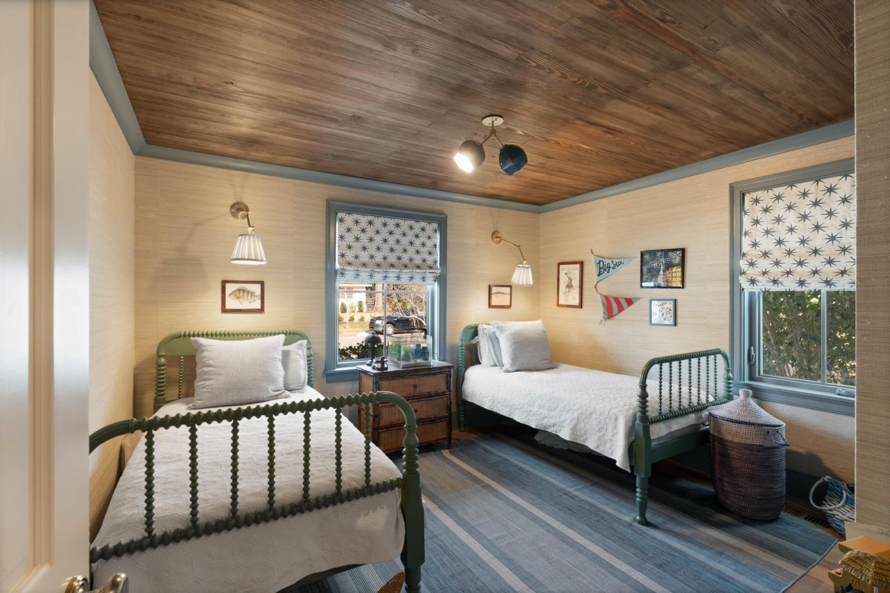 12 Ellen Avenue Photo 24