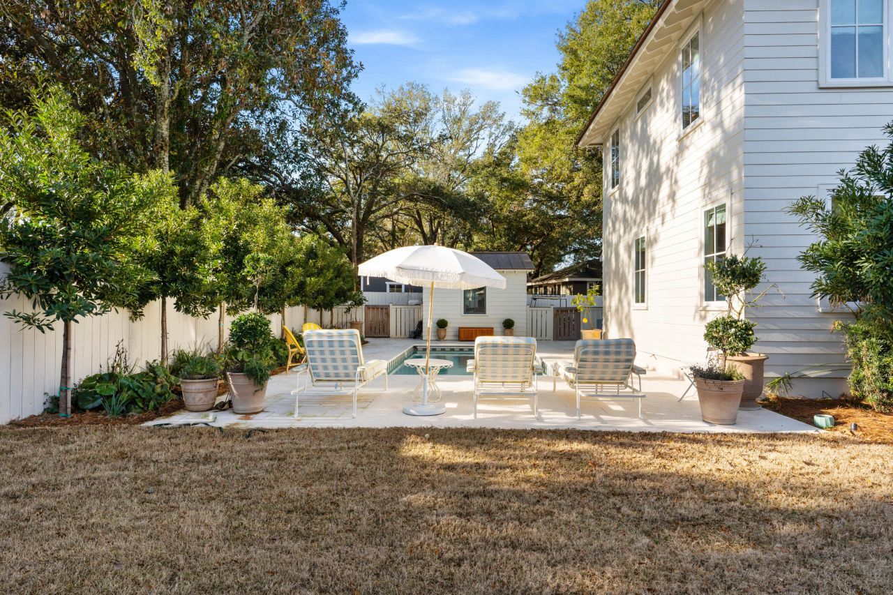 12 Ellen Avenue Photo 54