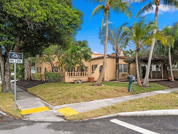 735 Colonial Road, West Palm Beach, FL 33405