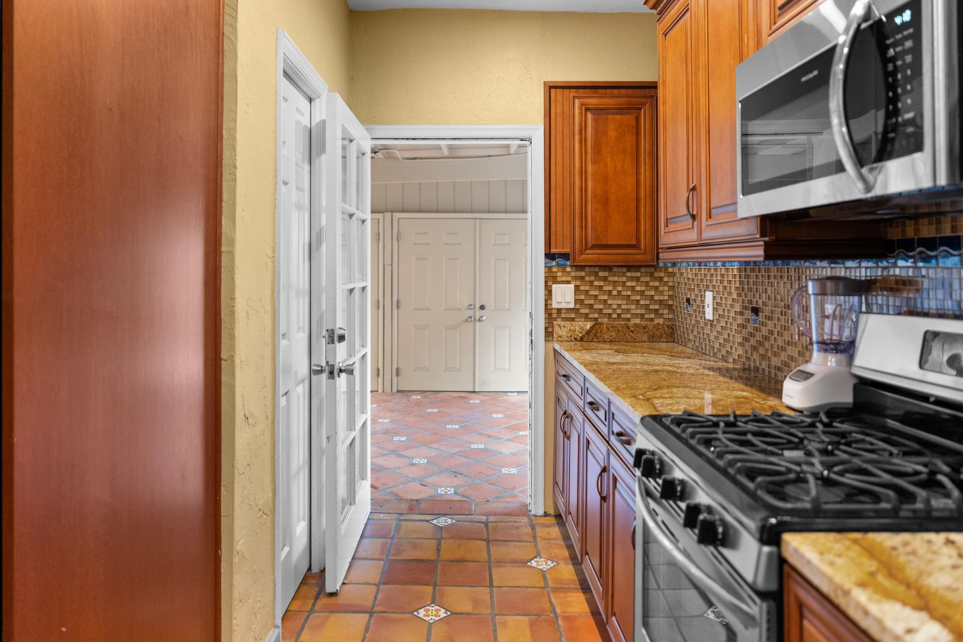 735 Colonial Road, West Palm Beach, FL 33405 Photo