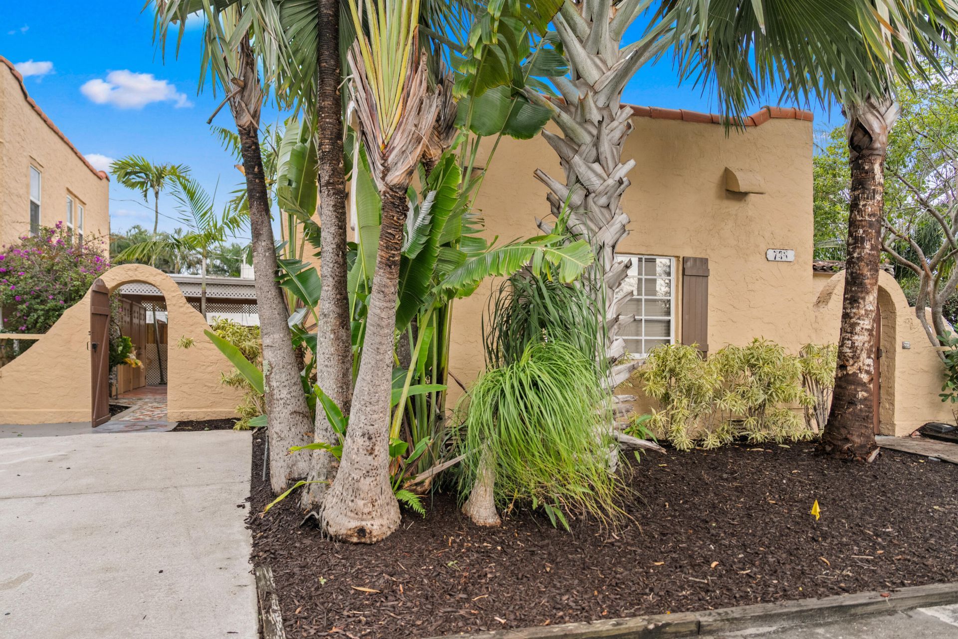 735 Colonial Road, West Palm Beach, FL 33405 Photo