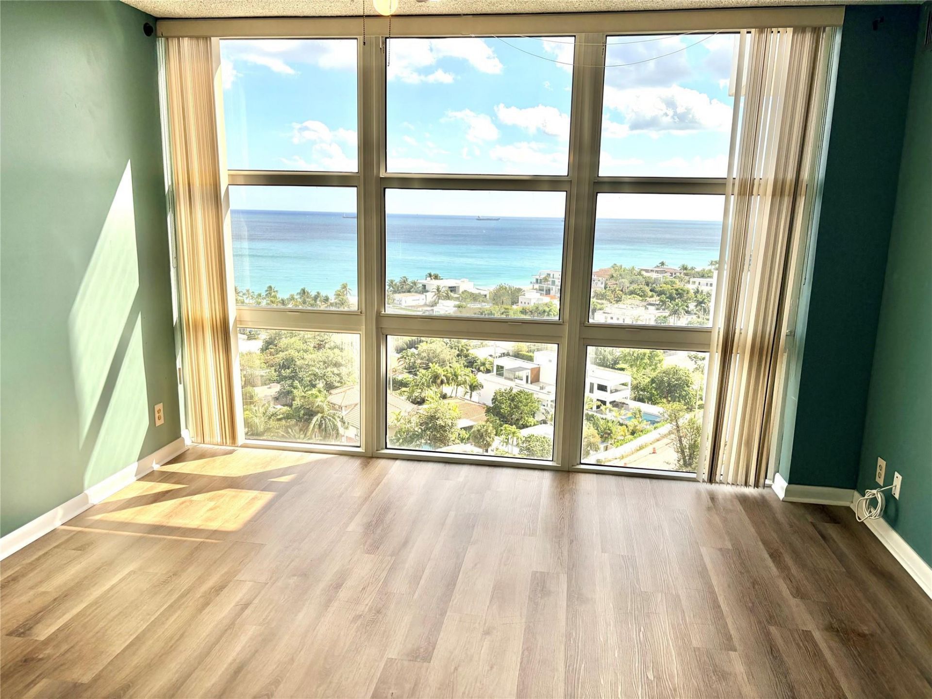 2701 N Ocean Boulevard, Unit 17C, Fort Lauderdale, FL 33308 Photo