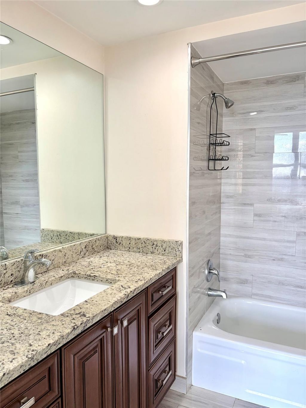 2701 N Ocean Boulevard, Unit 17C, Fort Lauderdale, FL 33308 Photo