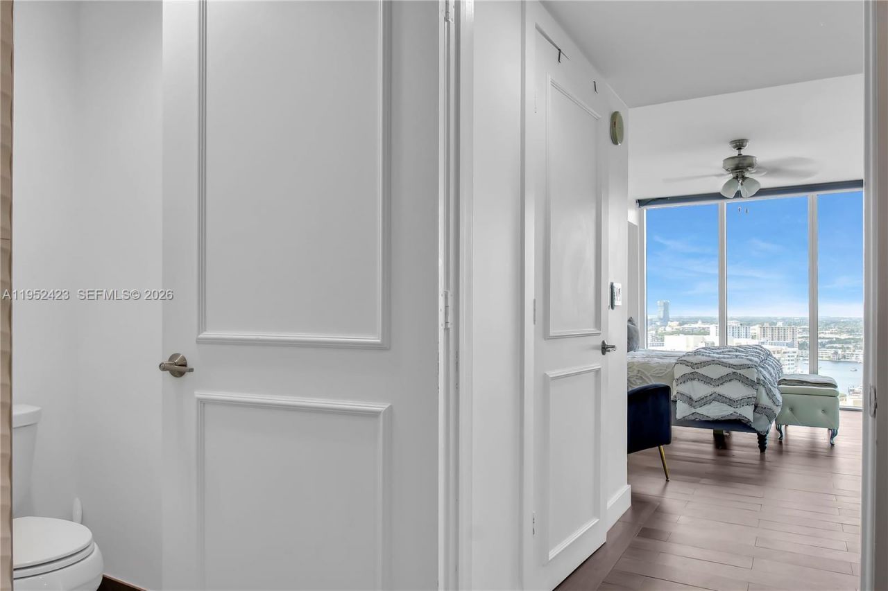 1800 S Ocean Dr, Unit 2208, Hallandale Beach, FL 33009 Photo