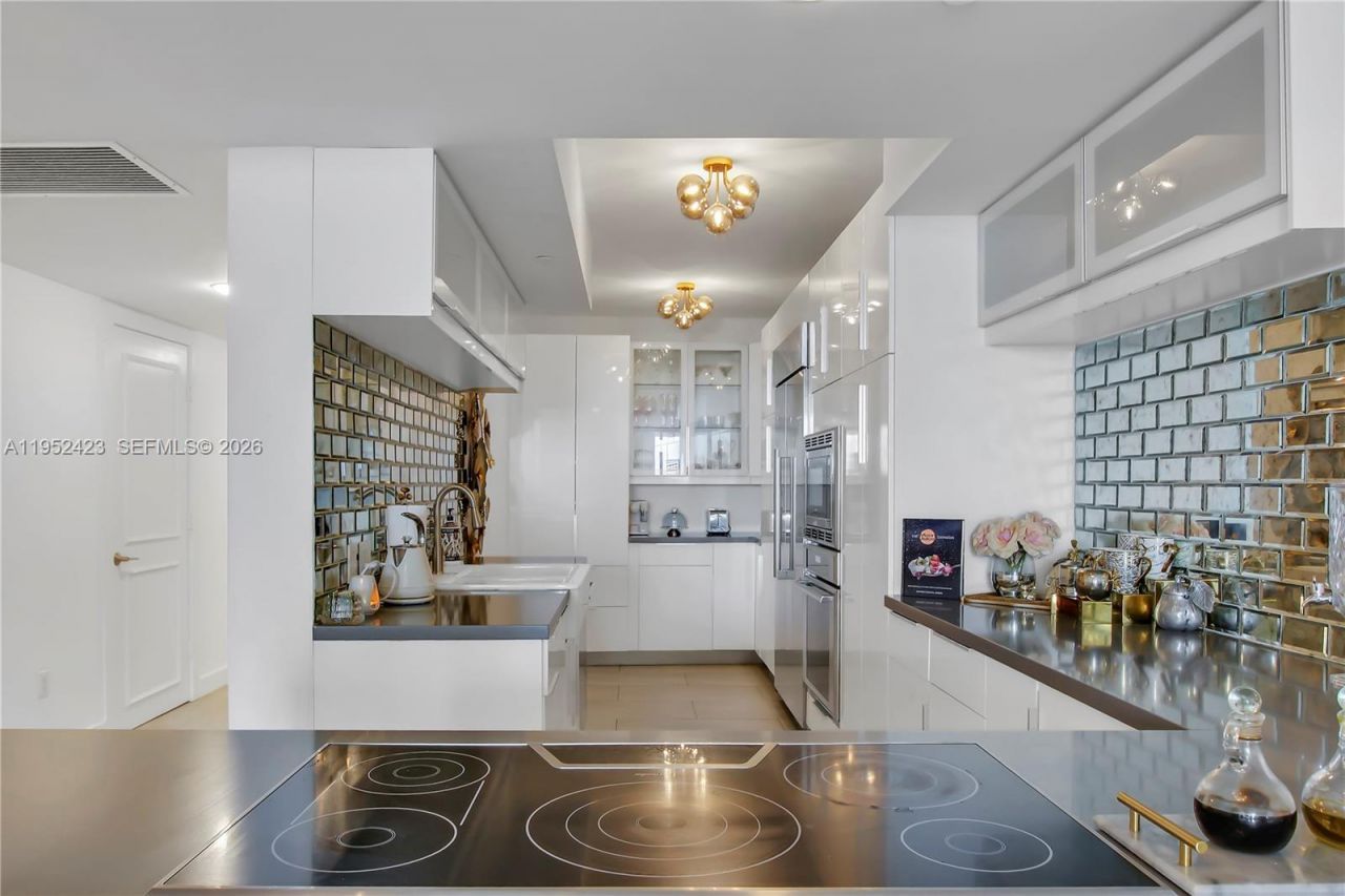 1800 S Ocean Dr, Unit 2208, Hallandale Beach, FL 33009 Photo