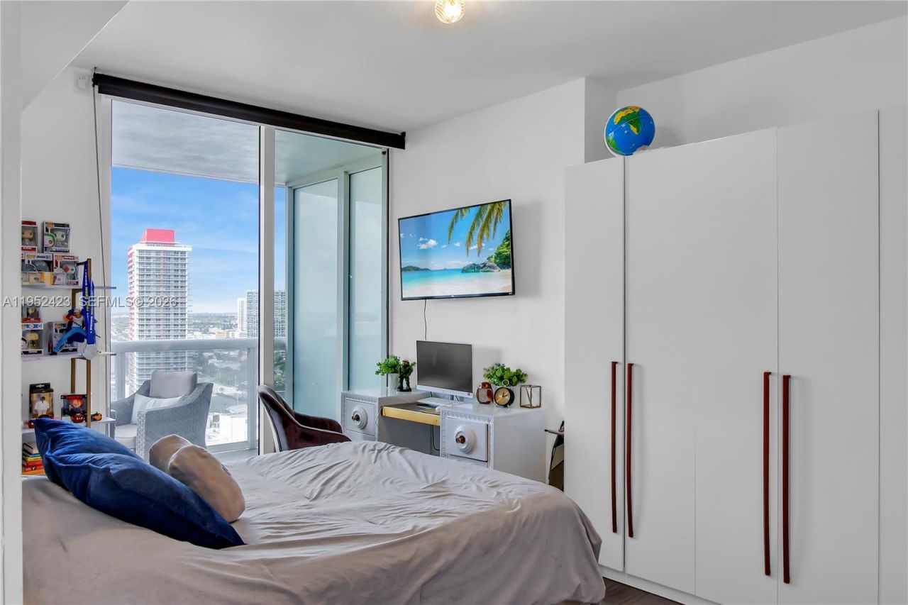 1800 S Ocean Dr, Unit 2208, Hallandale Beach, FL 33009 Photo