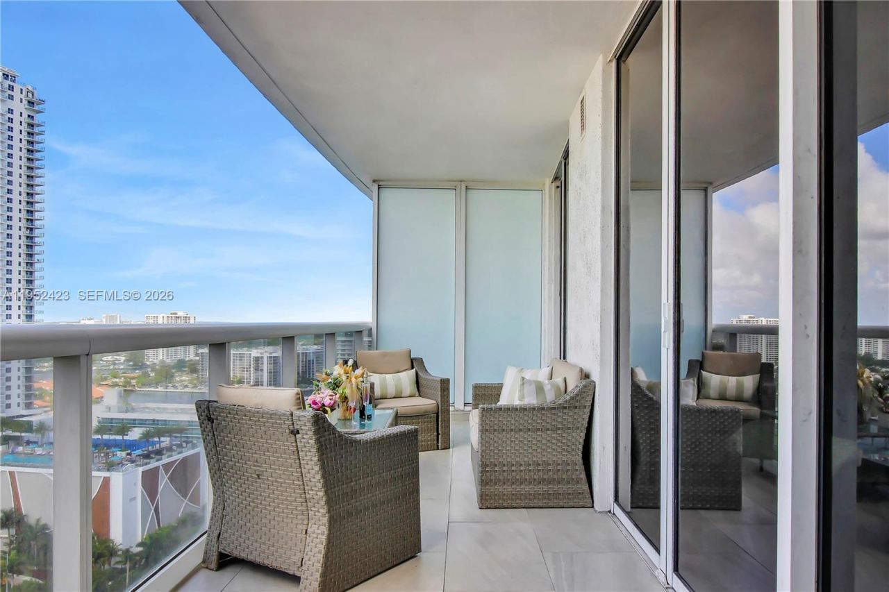 1800 S Ocean Dr, Unit 2208, Hallandale Beach, FL 33009 Photo