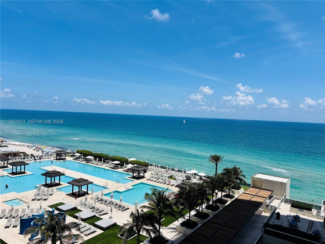 1800 S Ocean Dr, Unit 2208, Hallandale Beach, FL 33009 Photo