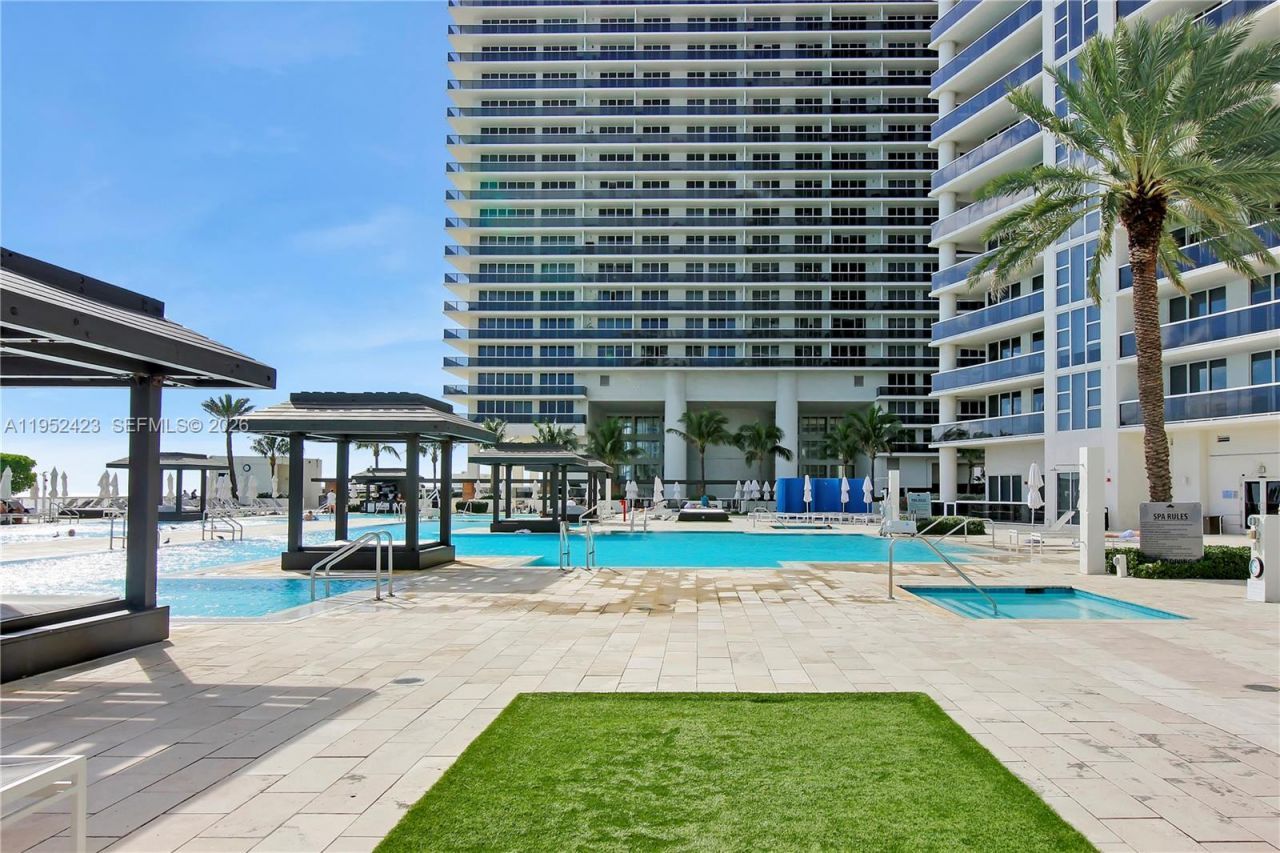 1800 S Ocean Dr, Unit 2208, Hallandale Beach, FL 33009 Photo