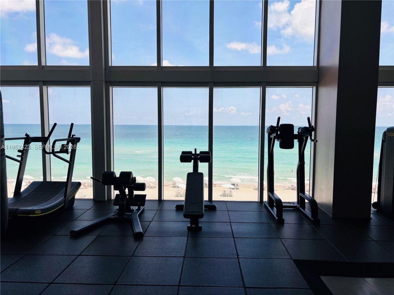 1800 S Ocean Dr, Unit 2208, Hallandale Beach, FL 33009 Photo