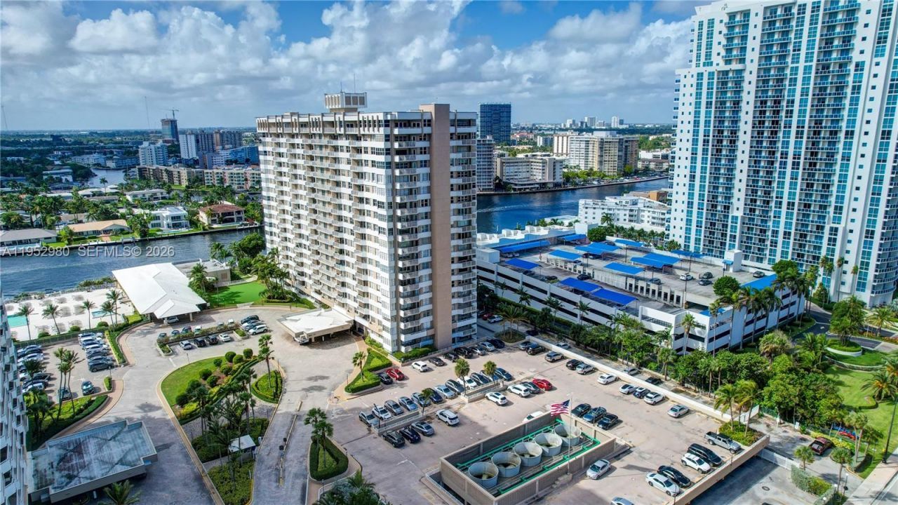 1965 S Ocean Dr, Unit 4S, Hallandale Beach, FL 33009 Photo