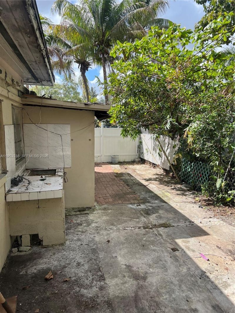 1455 NW 112th St, Miami, FL 33167 Photo