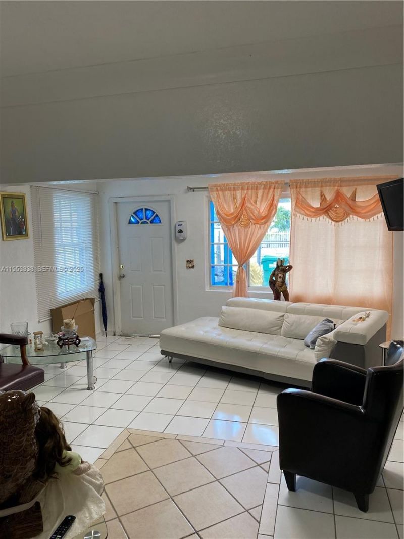 1455 NW 112th St, Miami, FL 33167 Photo