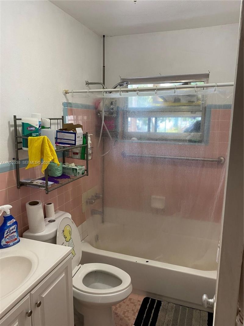 1455 NW 112th St, Miami, FL 33167 Photo