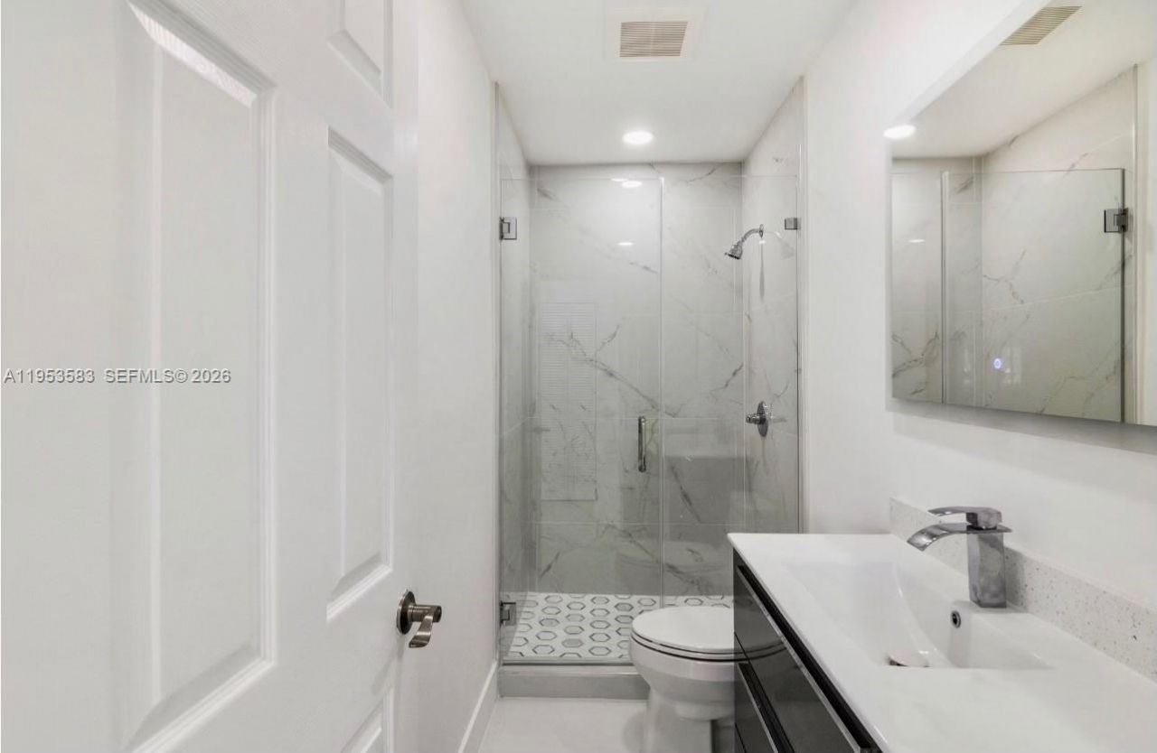 2722 SW 5th St, Miami, FL 33135 Photo