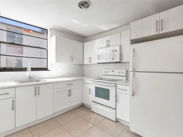 1798 NW 55th Ave, Unit 202, Lauderhill, FL 33313