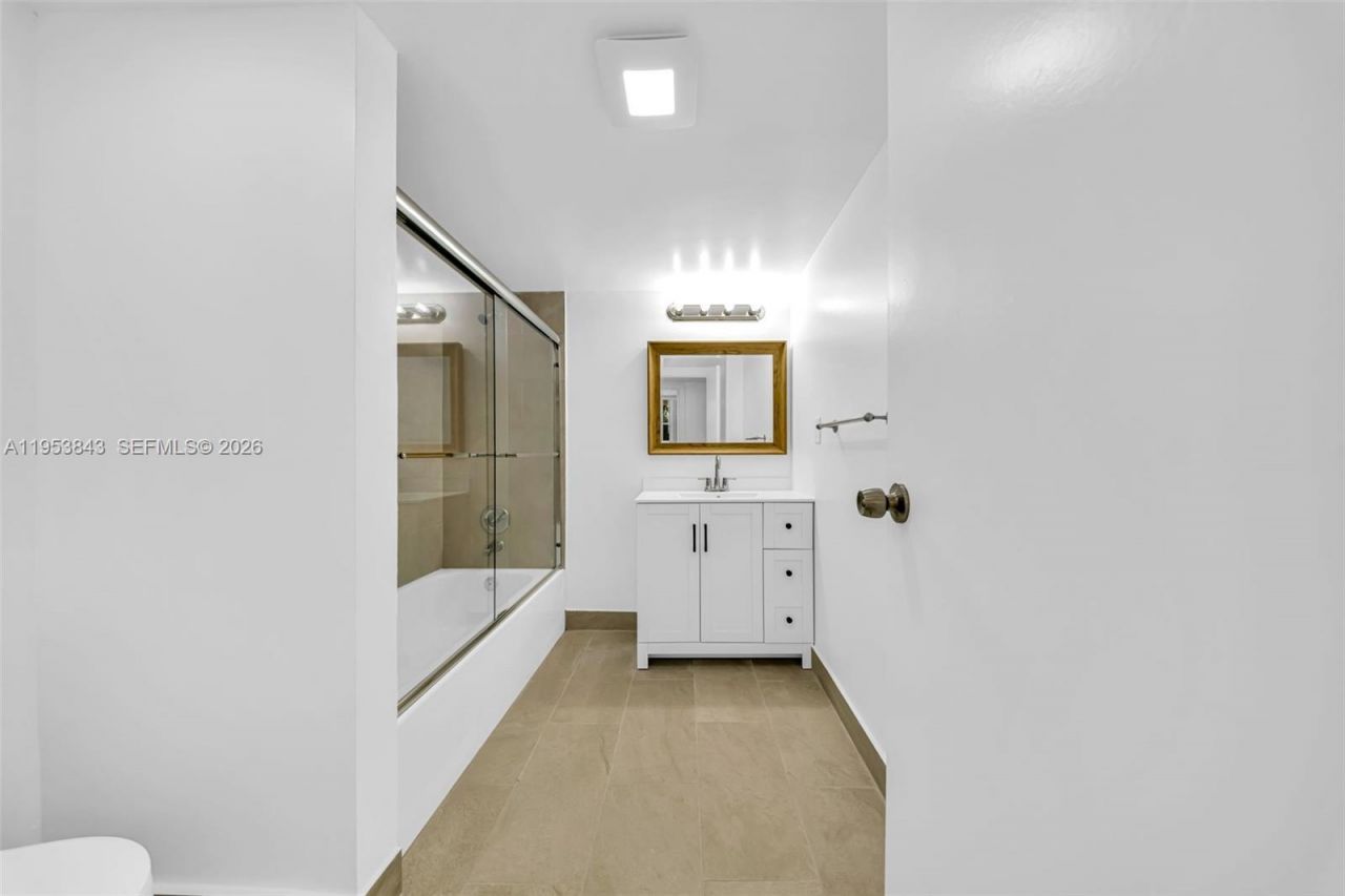 3801 Environ Blvd, Unit 217, Lauderhill, FL 33319 Photo