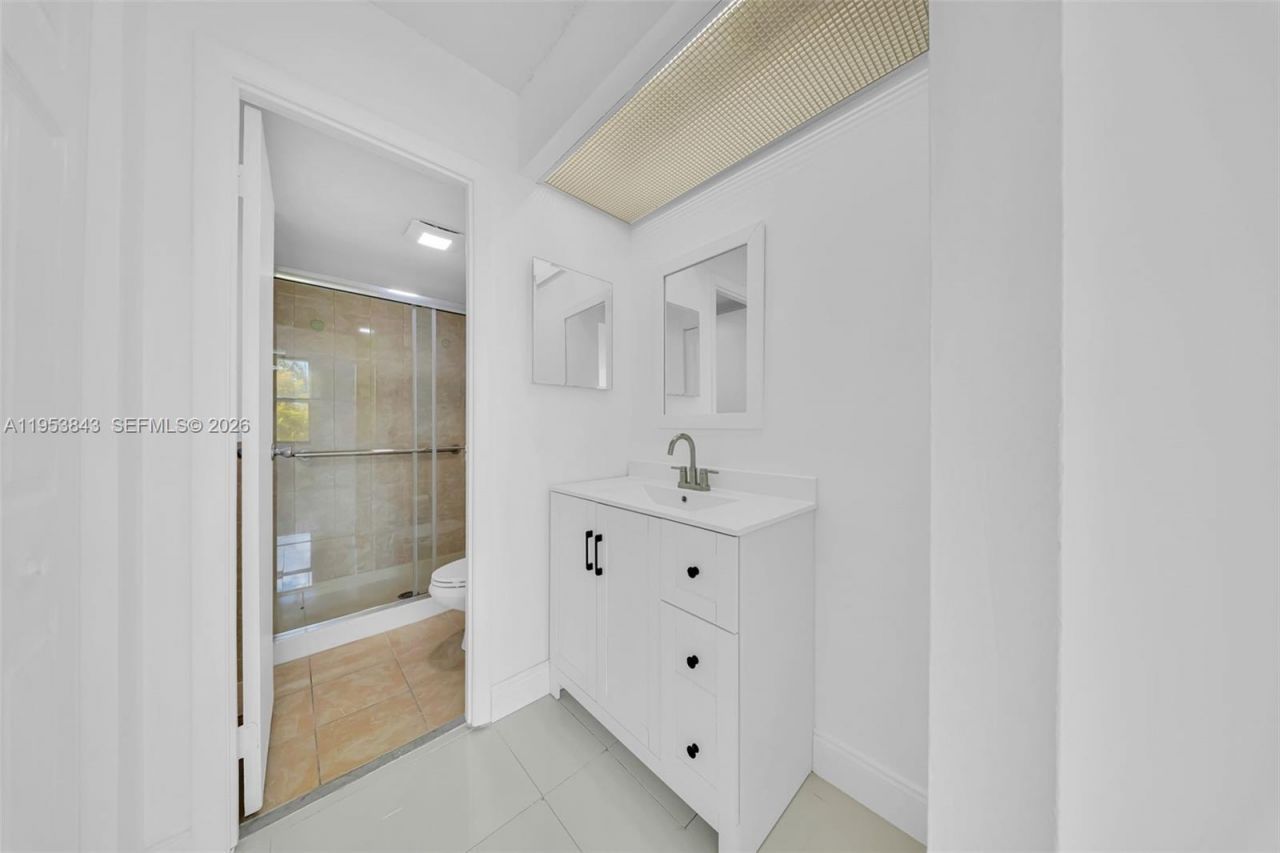 3801 Environ Blvd, Unit 217, Lauderhill, FL 33319 Photo