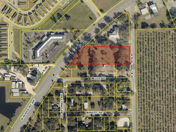 891 W Hickpochee Ave. , La Belle, FL 33935