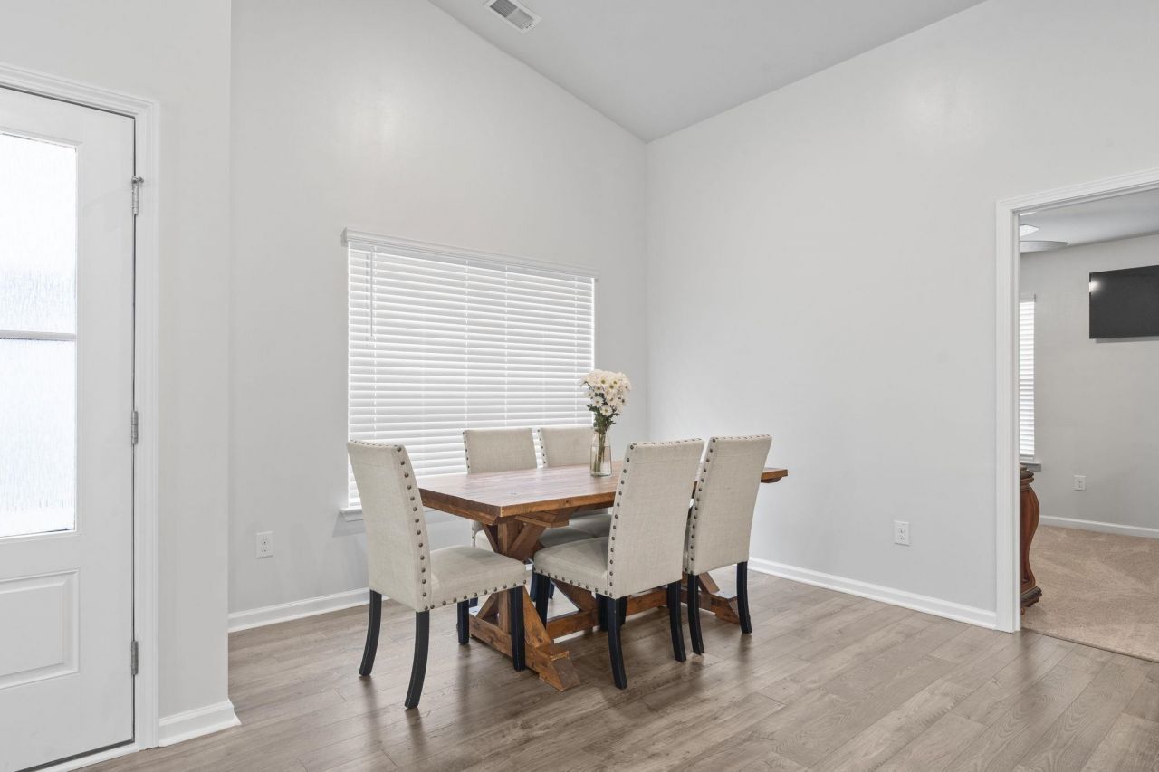 1808 Berkley Village Loop Photo 4