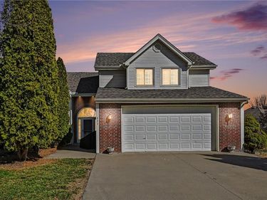 421 Fletcher Drive, Smithville, MO 64089