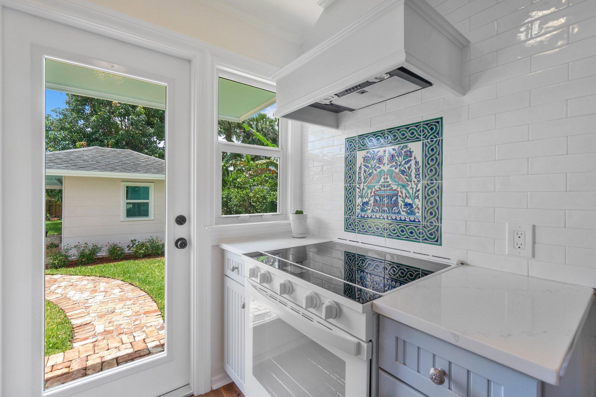 816 Avon Road, West Palm Beach, FL 33401 Photo