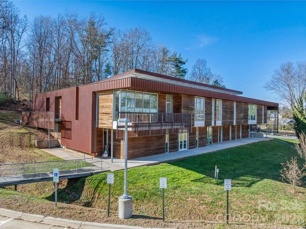 76 Jupiter Road, Weaverville, NC 28787