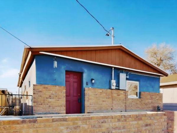 915 22nd Street NW, Albuquerque, NM 87104