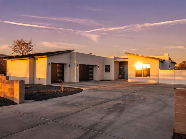 2541 Chessman Drive NE, Rio Rancho, NM 87124