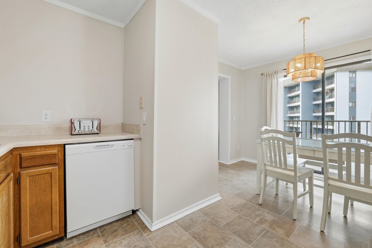 5905 South Kings Hwy. Photo 22